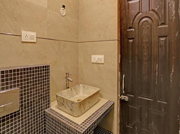 Expo View Residency Hotel Грейтър Нойда Екстериор снимка